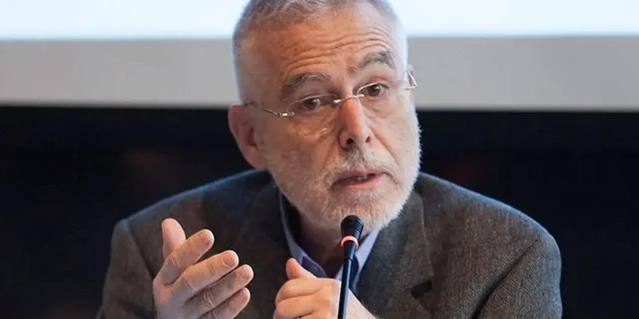 Prof. Baskın Oran: 'AKP de Fethullahçı'ydı'