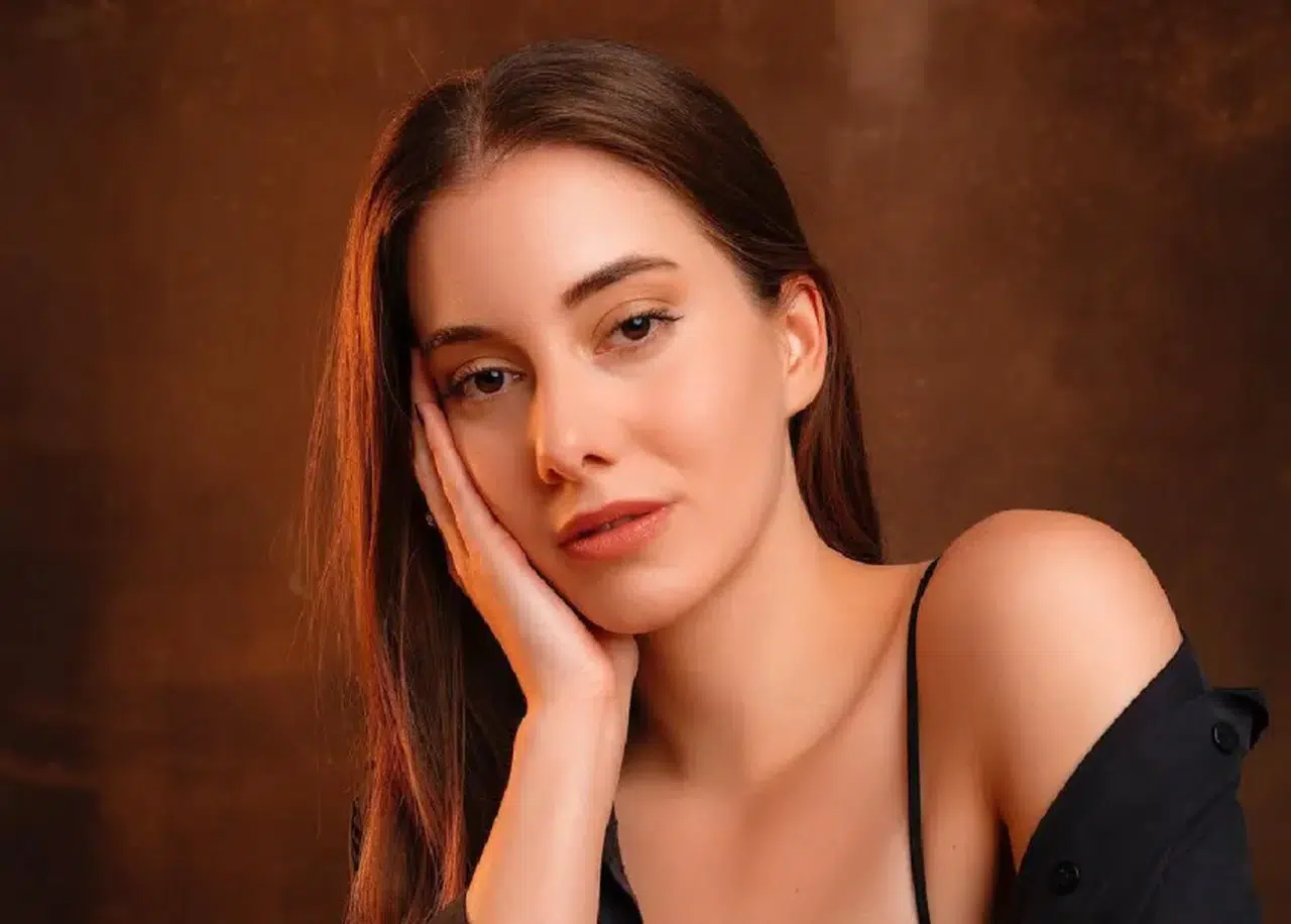 Beril Pozam “Kıskanmak” Dizisiyle Güçlü Geri Dönüşünü Yapıyor: Nalan Kim, Yalı Çapkını’ndan Neden Ayrıldı?