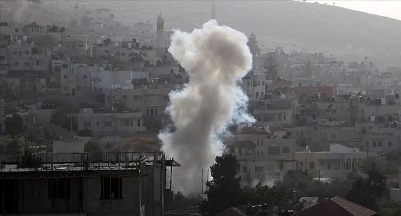 İsrail, Suriye'de Dürzi topluluğunu hedef alan hava saldırılarını sürdürüyor