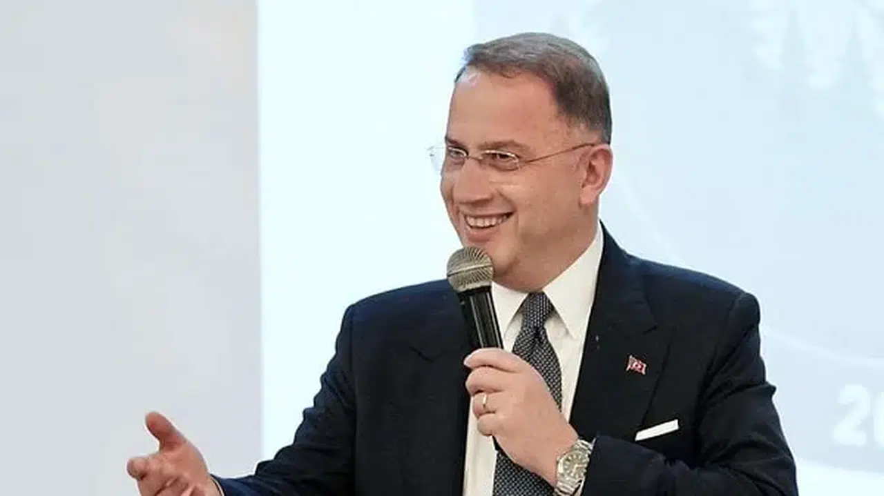 Beylikdüzü Belediye Başkanı Çalık, hastaneye kaldırıldı; sağlık durumu endişe yaratıyor!