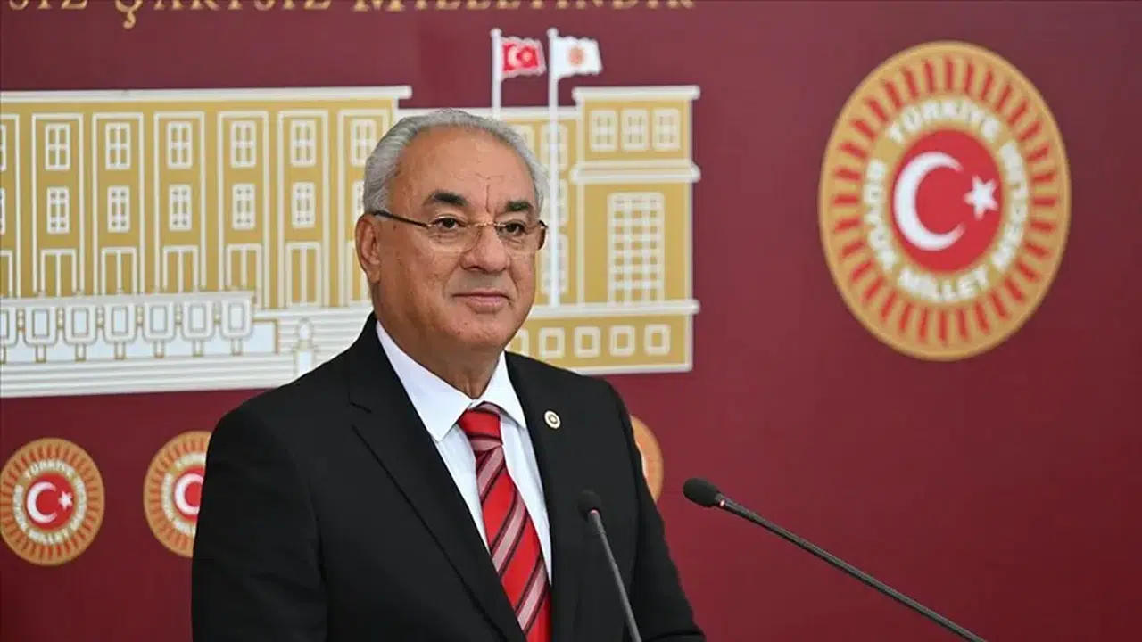 Önder Aksakal'dan PKK eleştirisi: "Silah bırakma ciddiyetsiz, güvenlik önlemleri gözden geçirilmeli!"