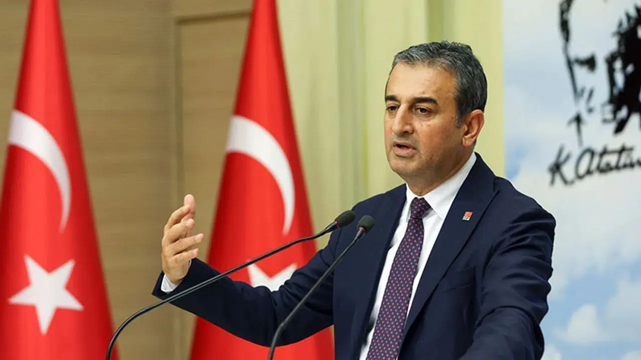 CHP’li Burhanettin Bulut: Zeydan Karalar'ın görevden alınması demokrasiye aykırı!