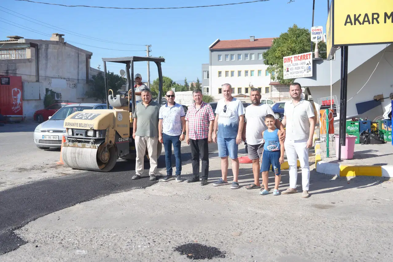 Burhaniye Belediyesi, Sanayi Sitesi Deforme Olan Yolları Onarıyor