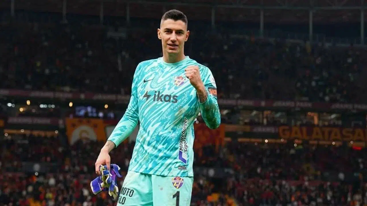 Eyüpspor’un Kalecisi Berke Özer, Lille’e Transfer Oluyor