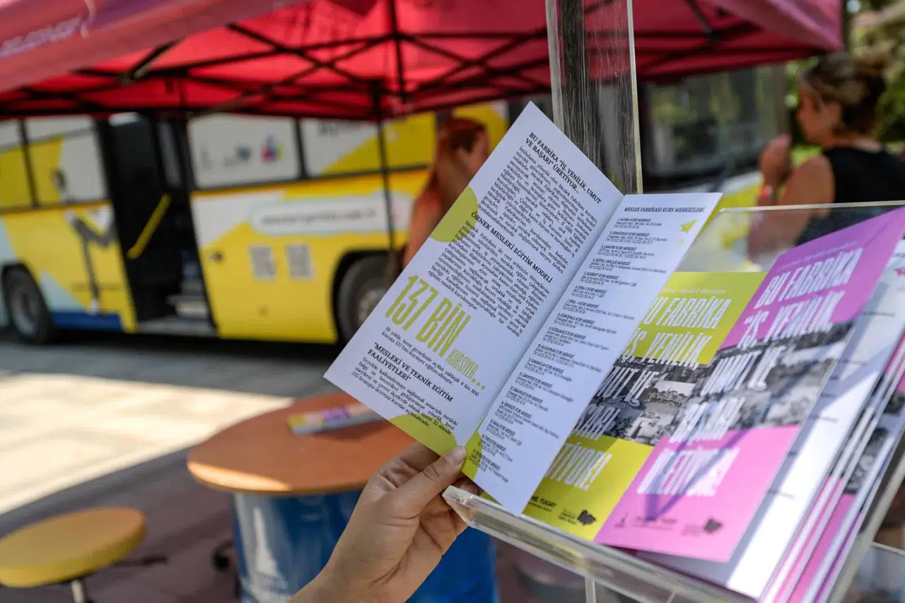 İzmir'de Mobil İstihdam Aracı, Buca'da iş arayanlara ücretsiz kariyer hizmeti sunuyor!