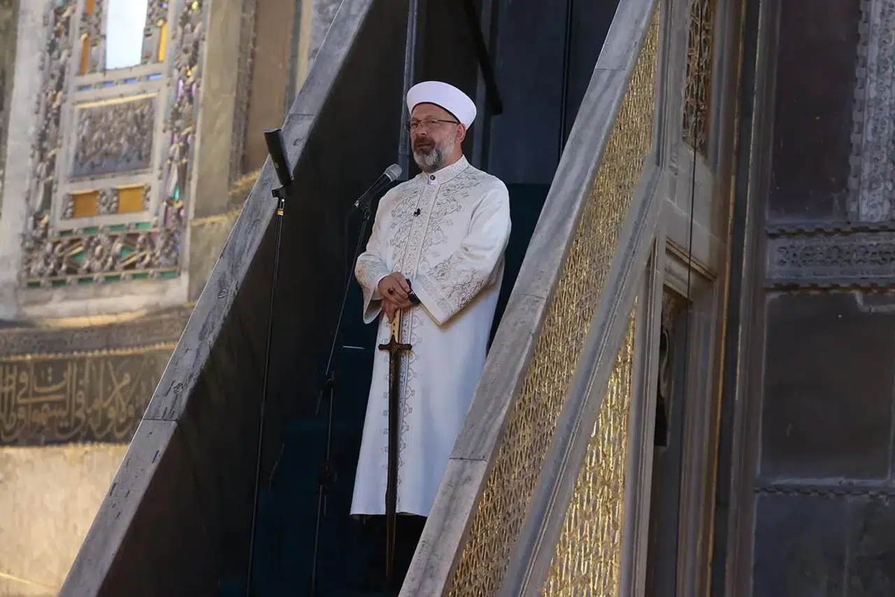 Teoman Mutlu’dan Diyanet Hutbesine Eleştiri: “Toplumsal Ahlak Sadece Kadınların Kıyafetiyle Ölçülemez”