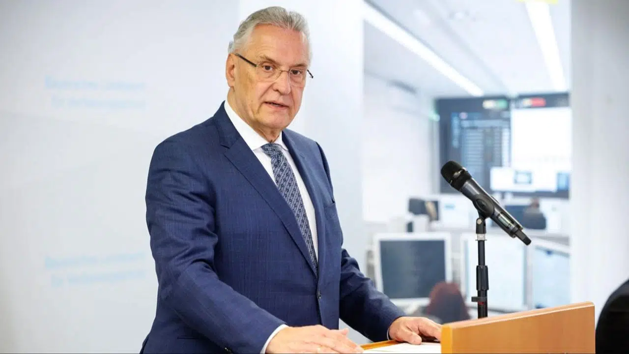 Bavyera İçişleri Bakanı: AfD Demokrasi İçin Sürekli Bir Tehdit