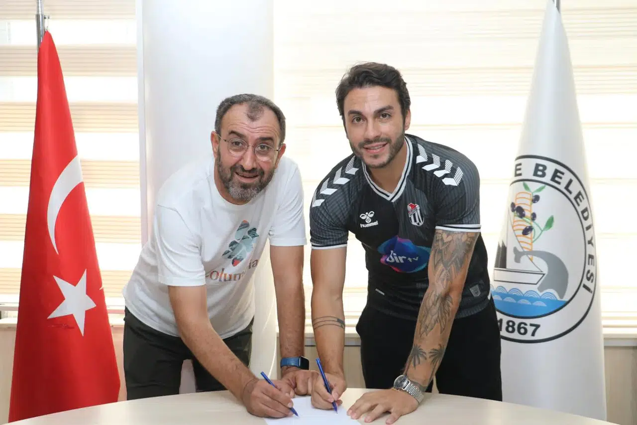 Ali Tayfun Akbey, Burhaniye Belediyespor’a İmza Attı: “Yuvama Dönmek Gurur”
