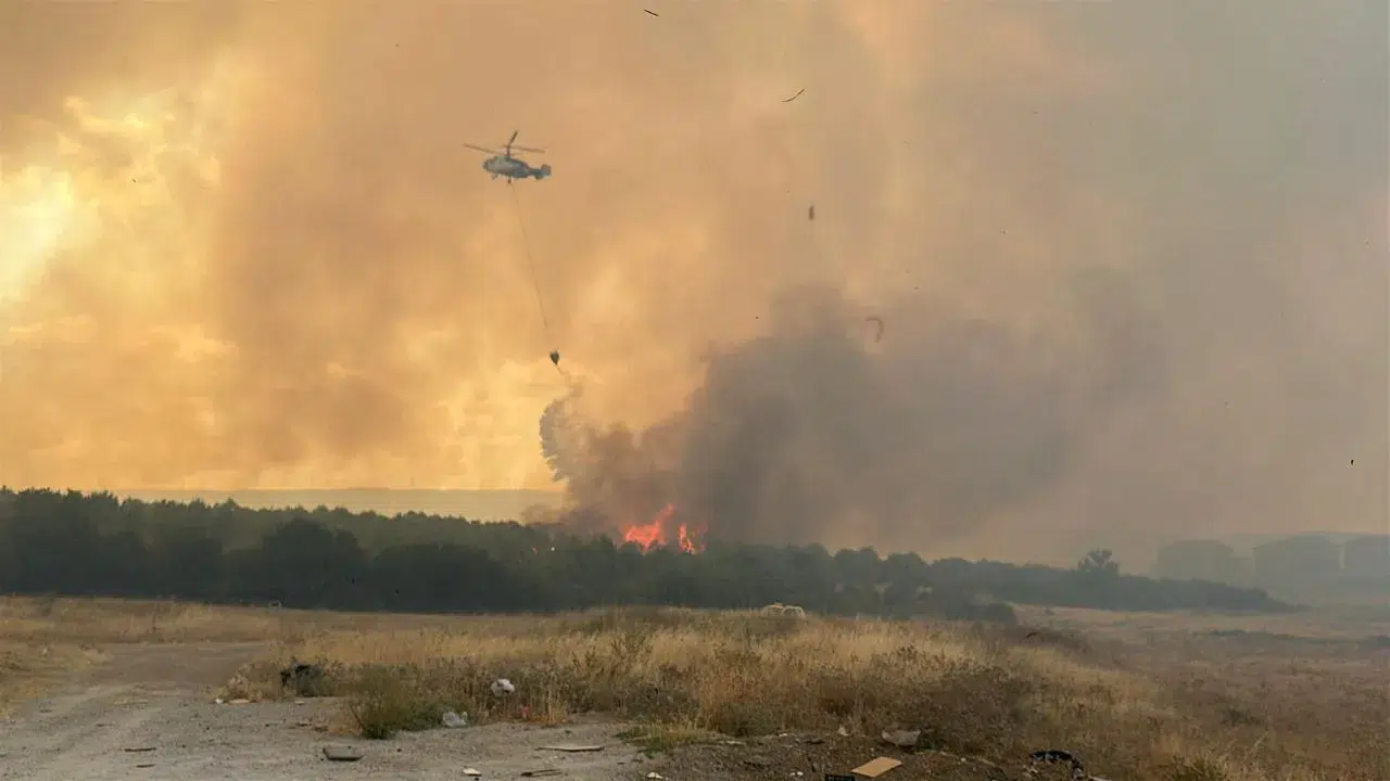 Çanakkale'de Orman Yangını: Köyler Tahliye Edildi, Gemi Trafiği Durdu!