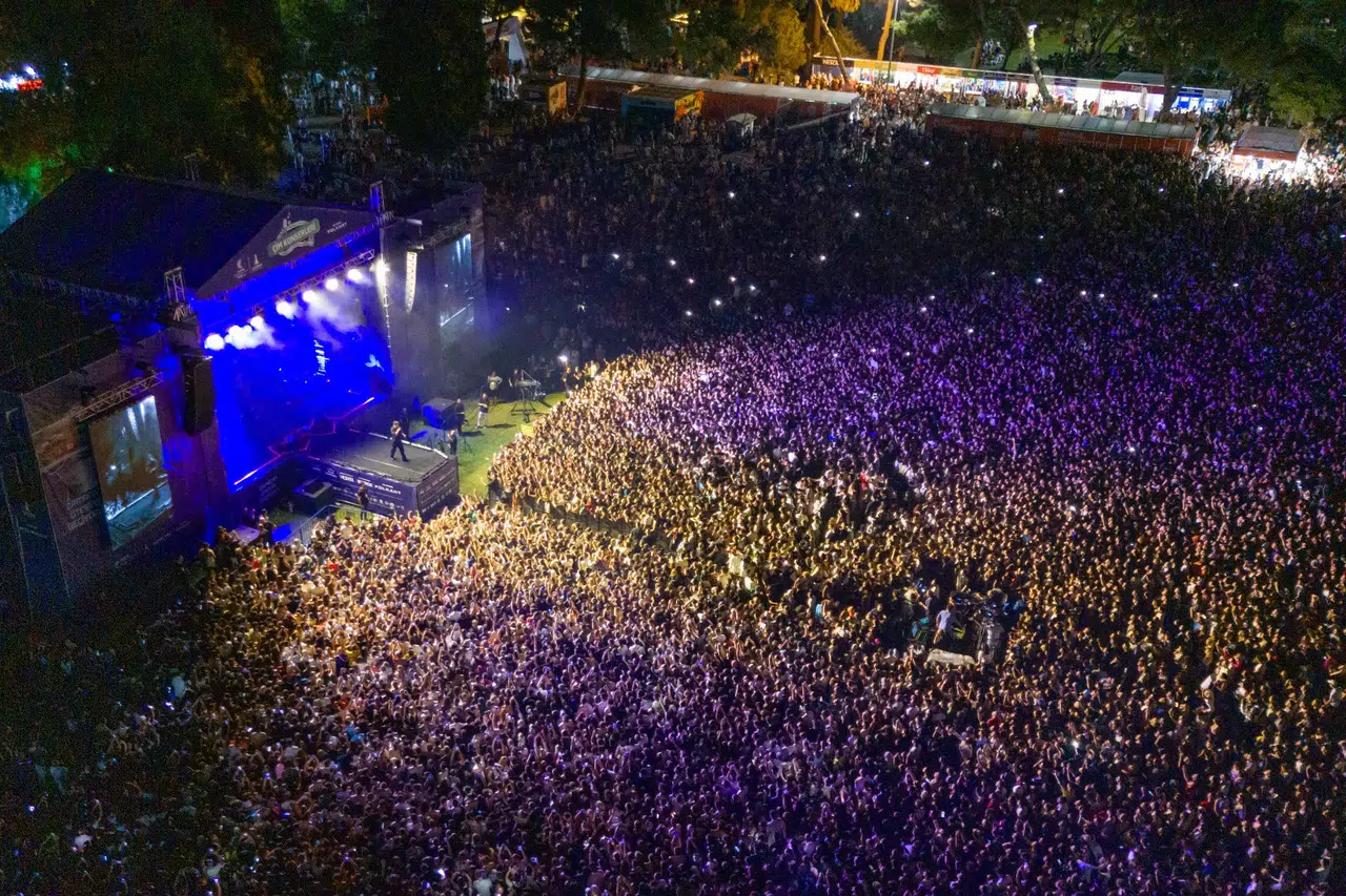 İzmir Enternasyonal Fuarı’nda sanat, müzik ve eğlence dolu gecelerin programları belli oldu