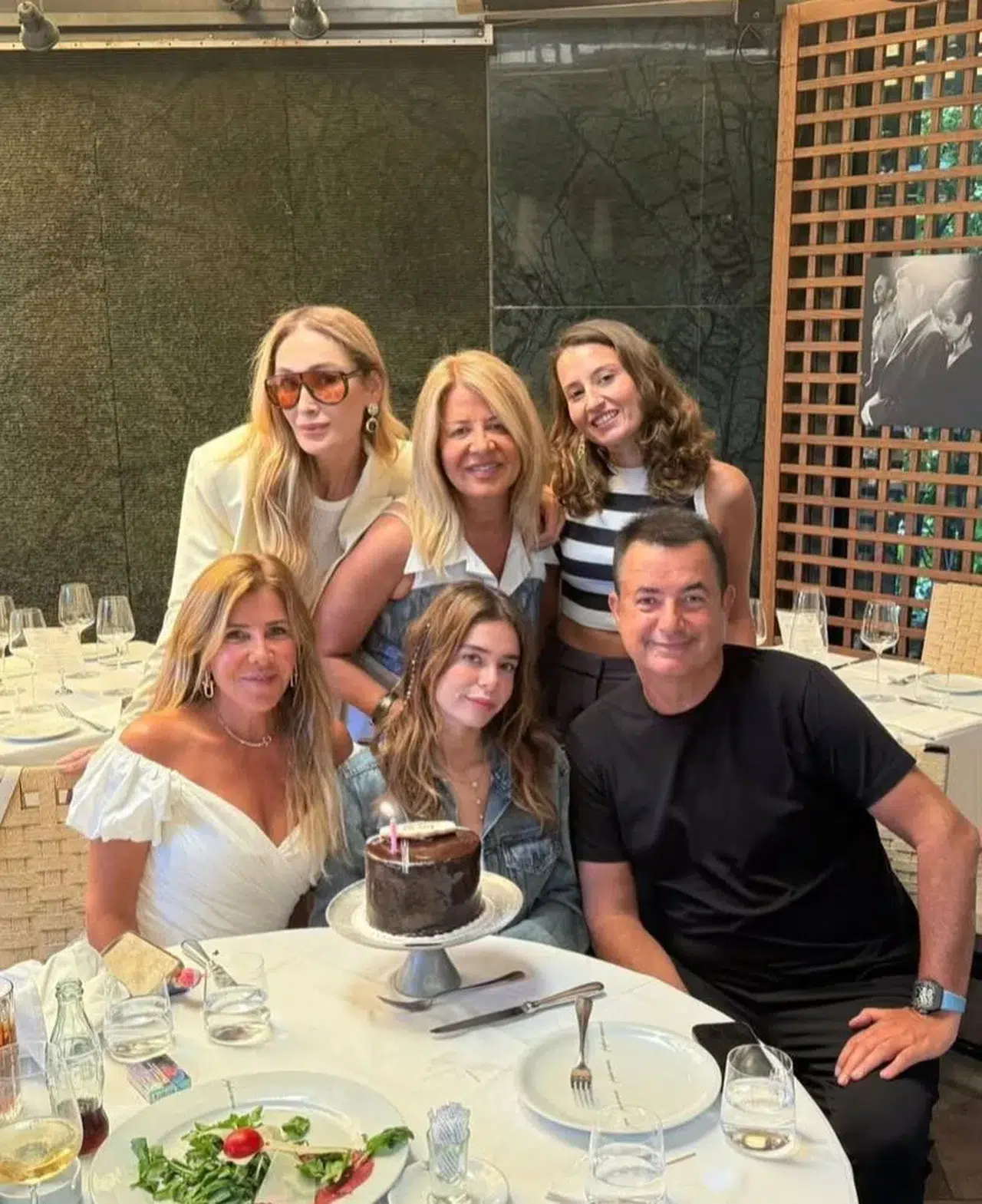 Acun Ilıcalı'nın Kızı Leyla Ilıcalı 21 Yaşında!