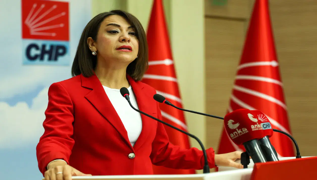 CHP'li Taşcıer: "Görevden uzaklaştırılan hiçbir belediye başkanımız yalnız değildir!"