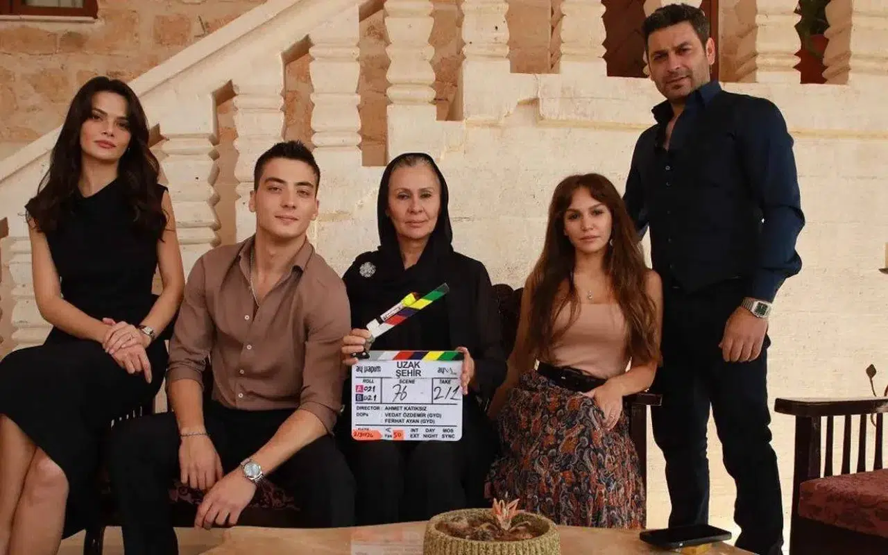 Uzak Şehir dizisi 2. sezonuyla geri dönüyor! Yeni tarih ve gelişmeler merakla bekleniyor