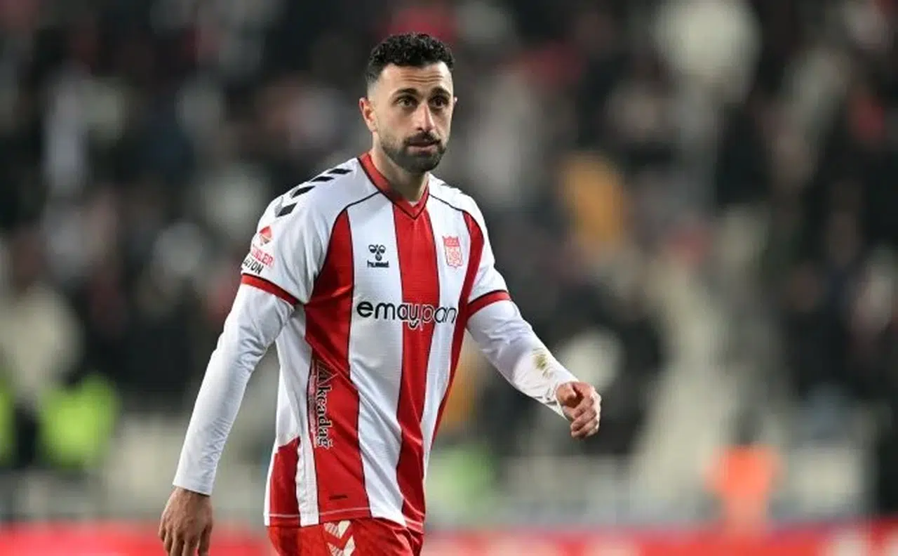 Milli Takıma Göz Kırpıyor: Efkan Bekiroğlu Kimdir, Hangi Mevkide Oynuyor?