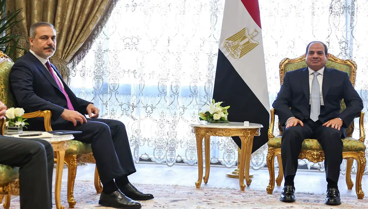 Hakan Fidan, Mısır'da Cumhurbaşkanı Sisi ile görüştü