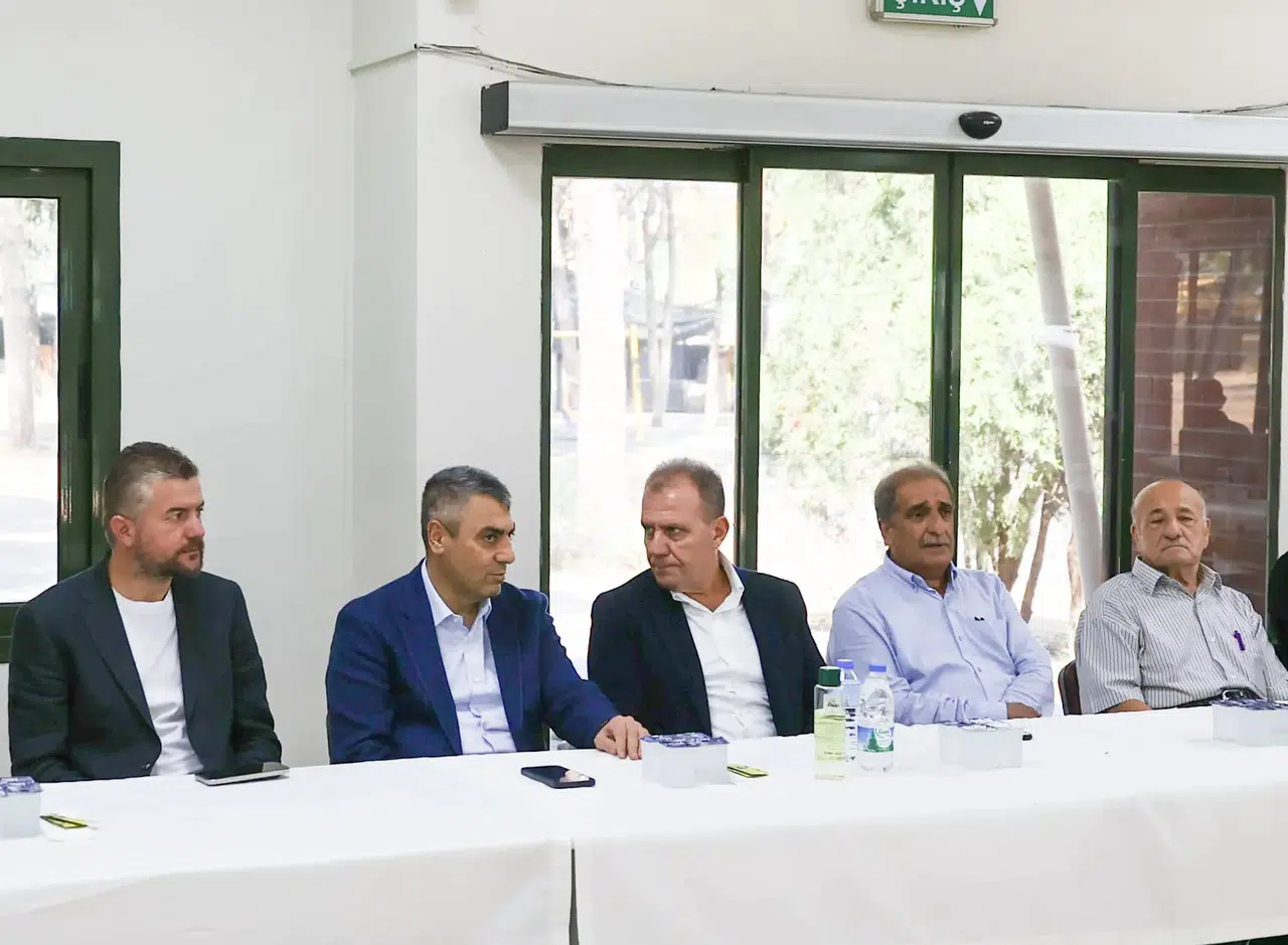 Seçer ve Duman'dan Taziye Ziyareti: Vali Toros'un Babası İçin İzmir'de Bir Araya Geldiler