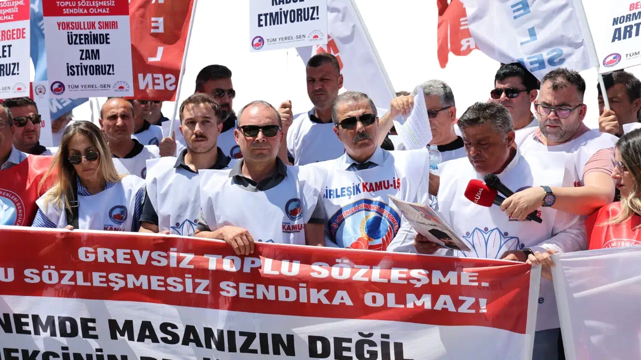 Memur zam teklifi için Bakan Işıkhan, konfederasyon başkanlarıyla görüşme yapacak!