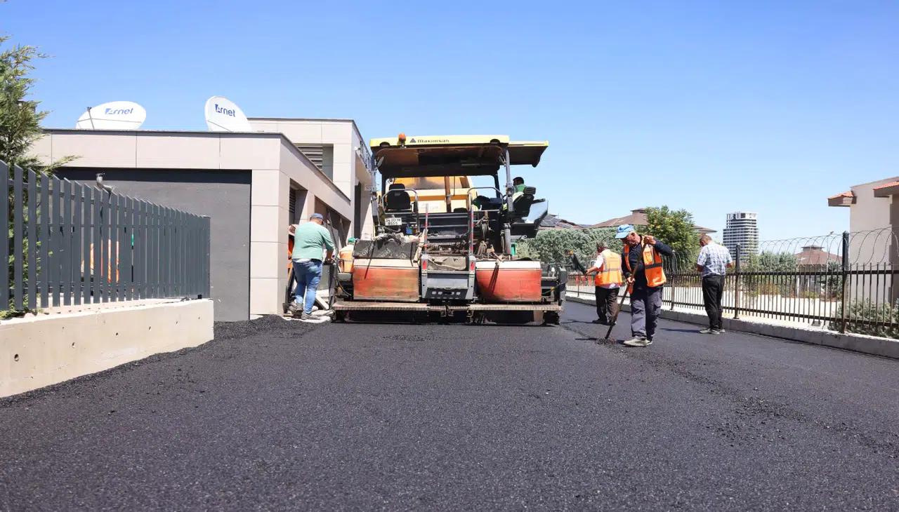 Çankaya'da Ulaşım İçin 6 Noktada Tam Kaplama Asfalt Çalışmaları Tamamlandı!