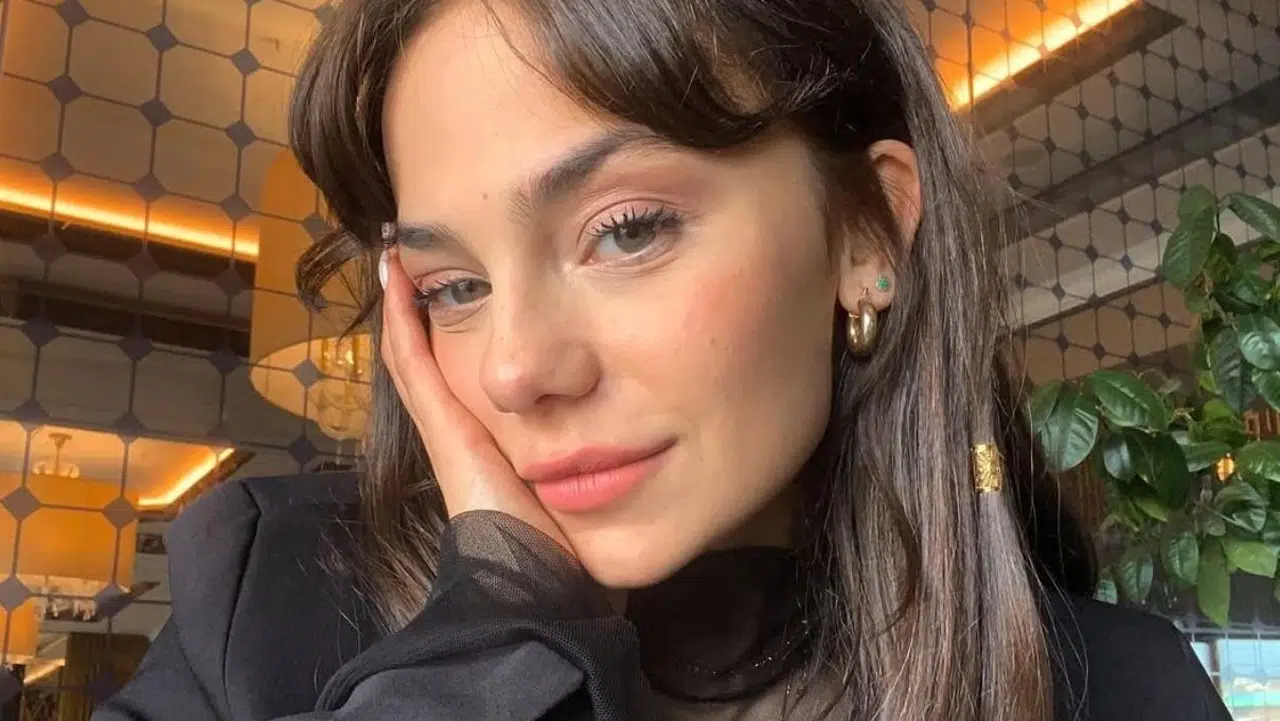 Bahar Şahin’den Magazin Sayfasındaki Eleştiriye “Andaval” Tepkisi!