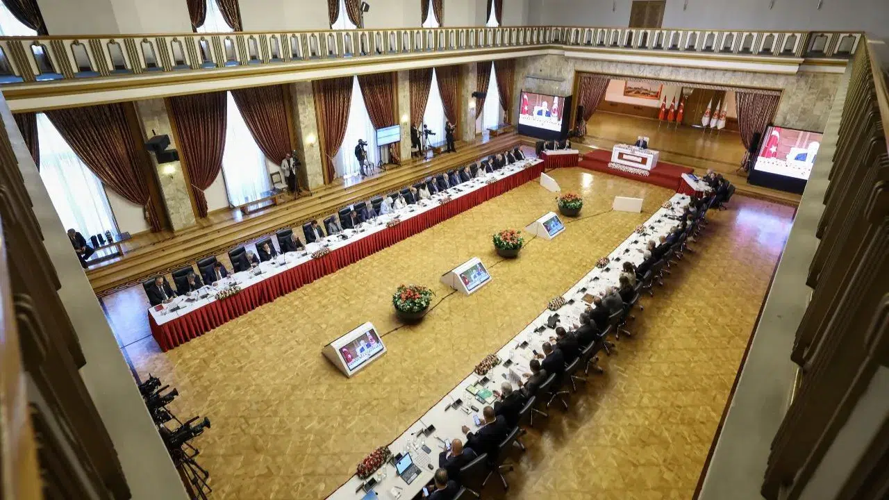 TBMM Komisyonu Kürt Sorununu Görüşmeye Başladı: İlk Toplantıda Eşit Yurttaşlık Vurgusu