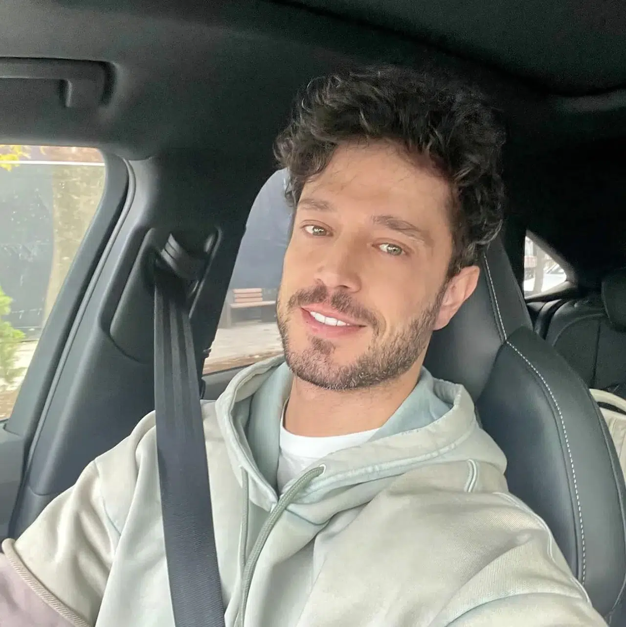 Murat Boz’un Özel Hayatında Yeni Bir Sayfa mı Açılıyor?