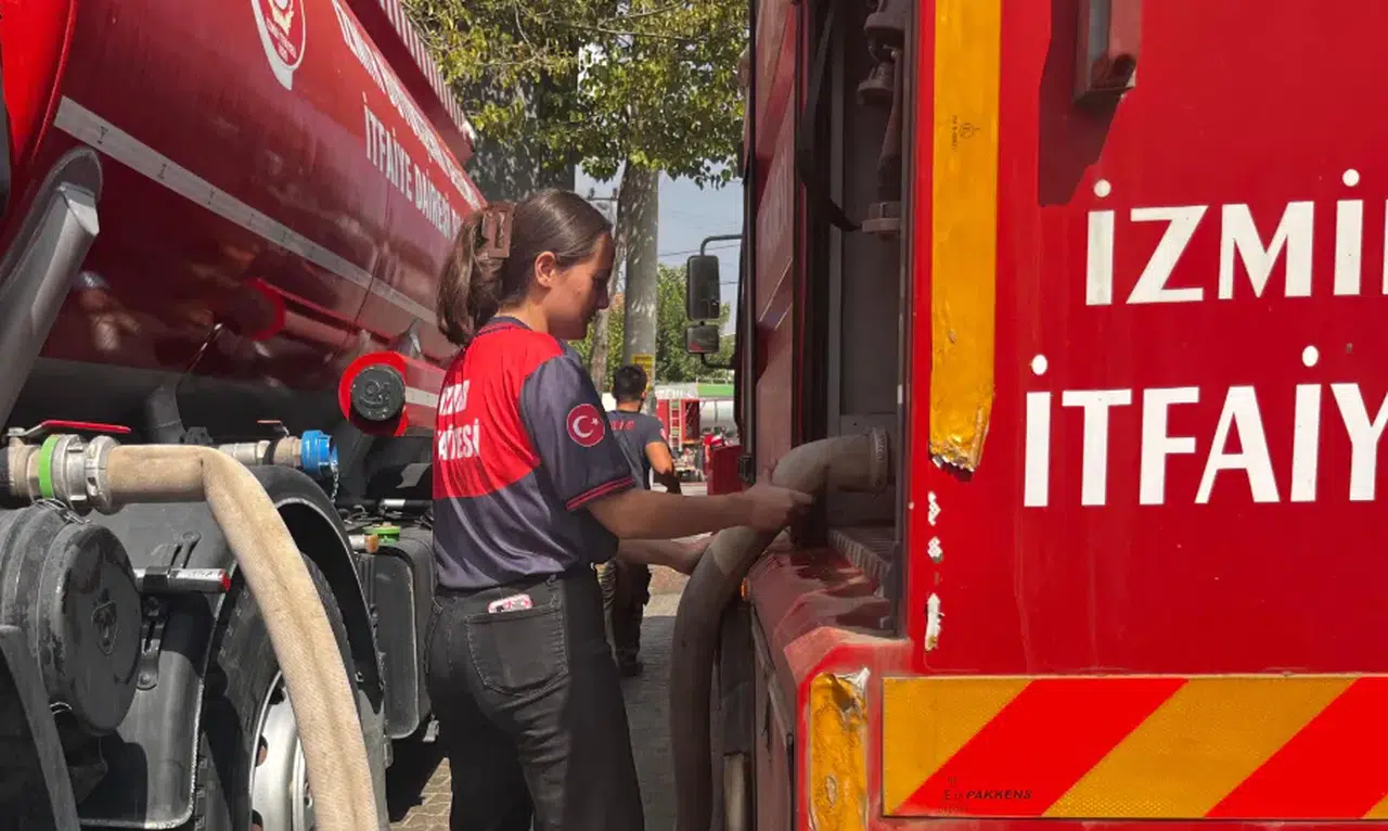 Menderes’teki orman yangınına İzmir itfaiyesinden müdahale