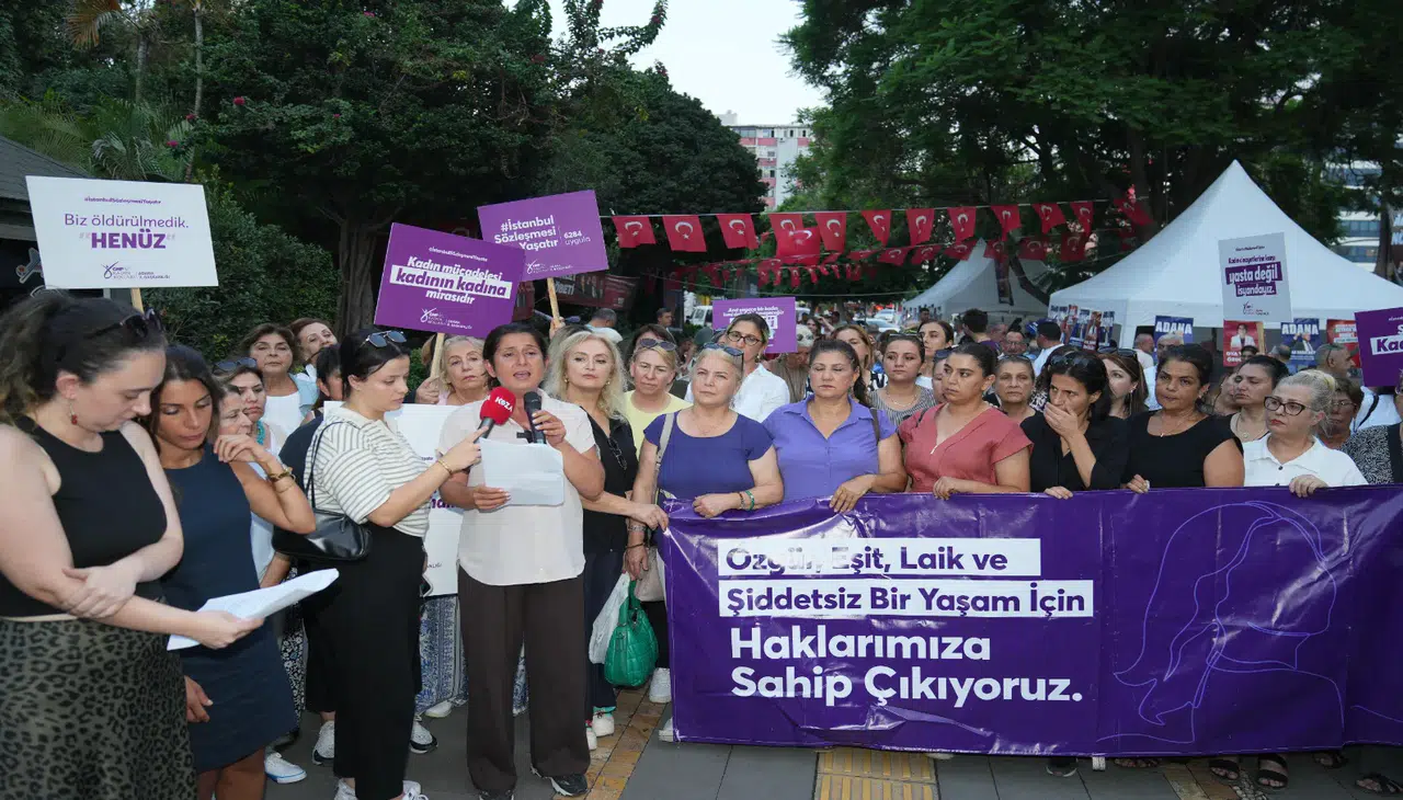 CHP Kadın Kolları’ndan 81 İlde Kadın Cinayetlerine Tepki: “Kadın Cinayetleri Politiktir!”