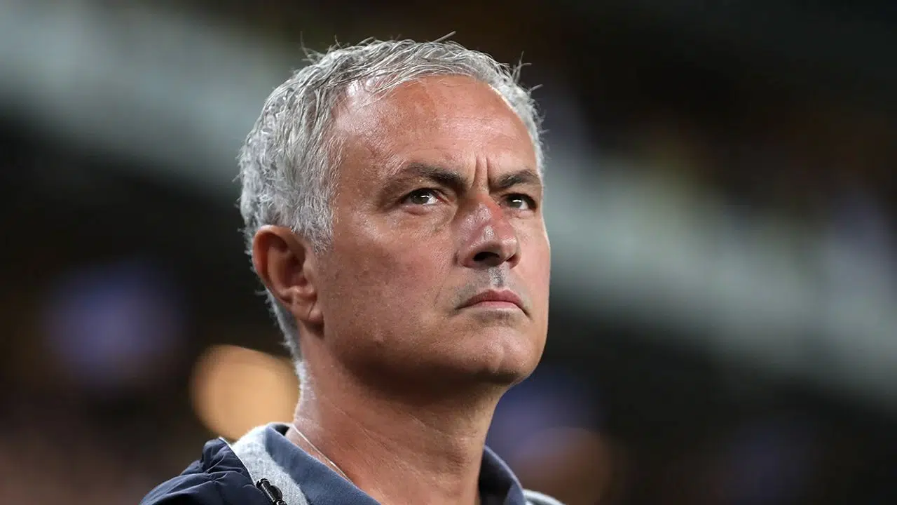 Fenerbahçe’de Mourinho Kararı: 4 Futbolcu Kadro Dışı