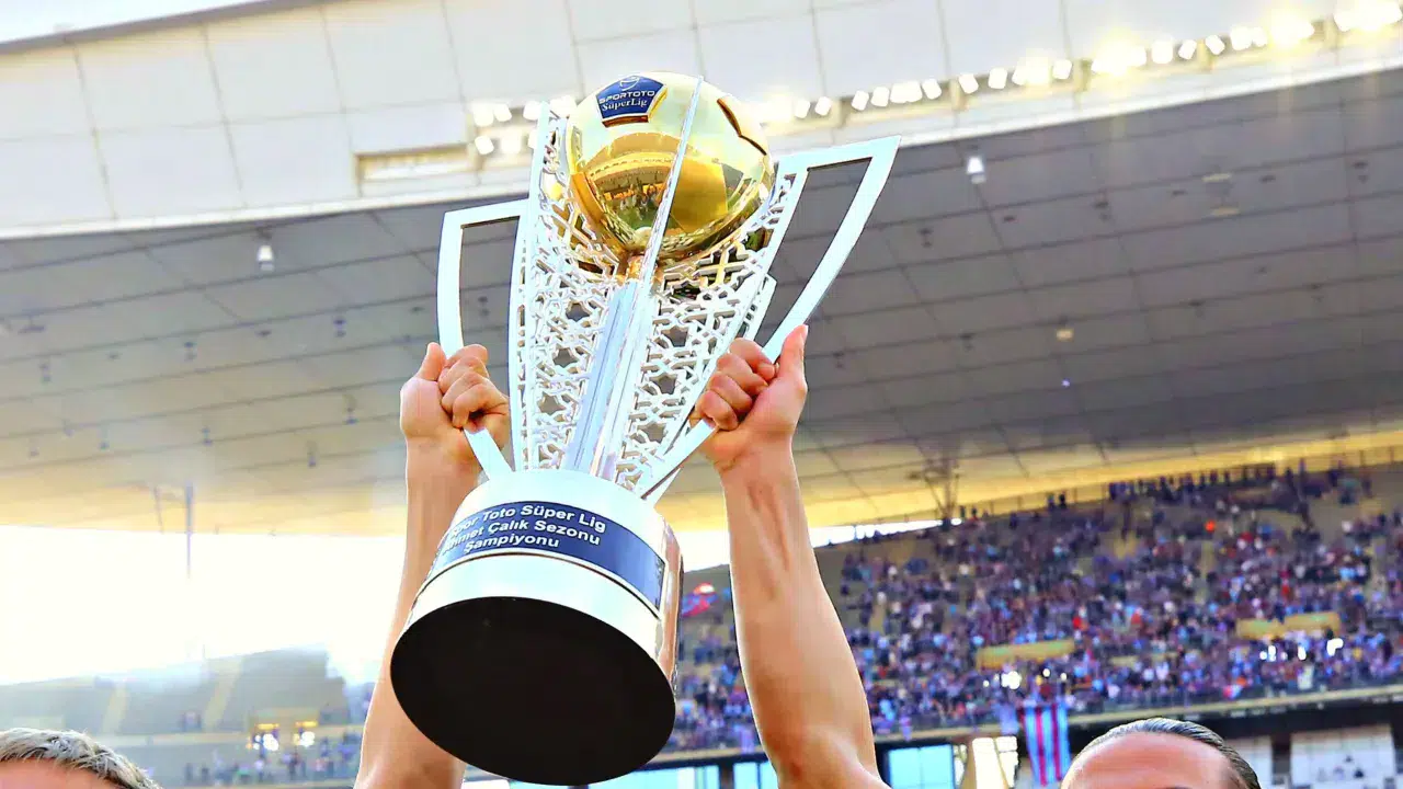 Yapay Zeka Süper Lig 2025-2026 Şampiyonunu Tahmin Etti: Galatasaray Zirvede