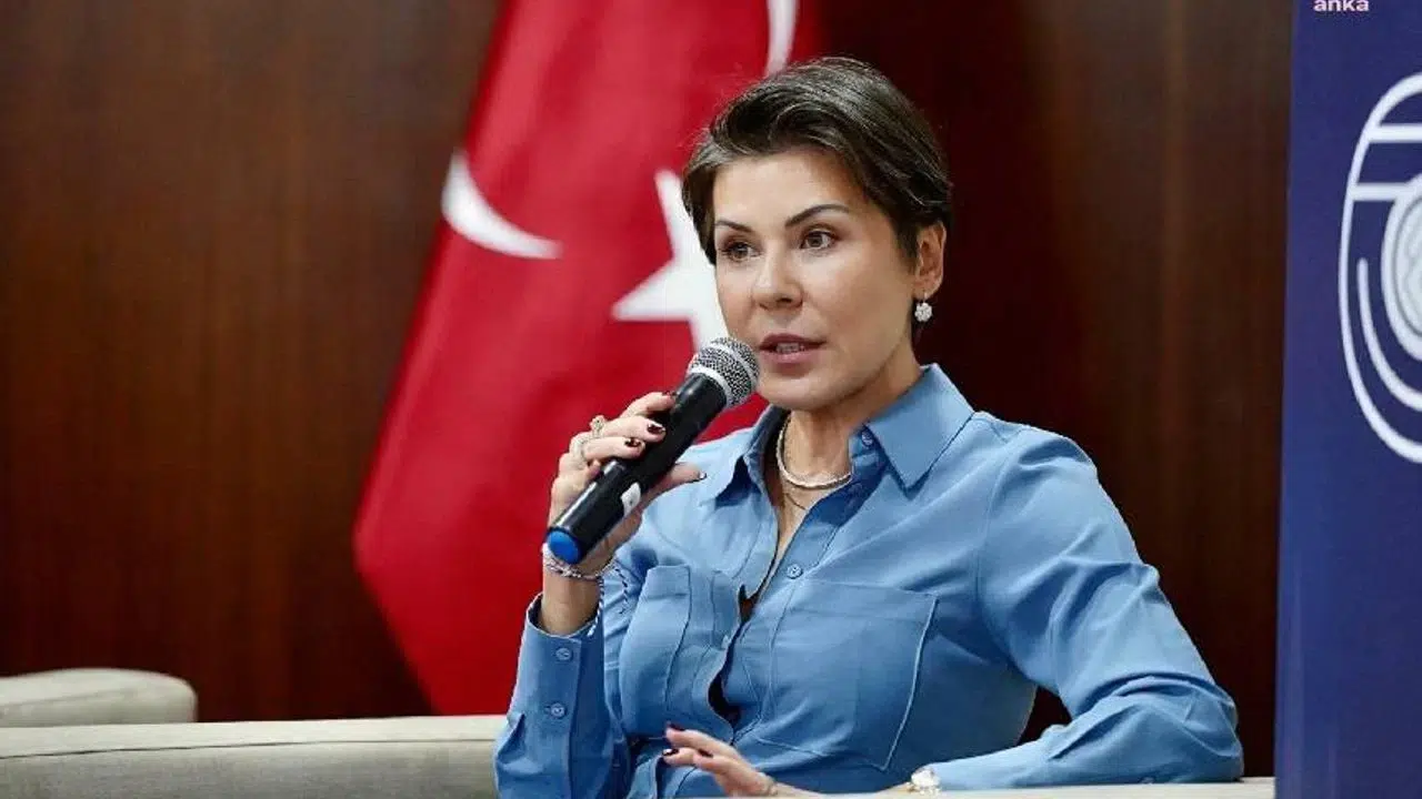 Pınar Türker’den Cezaevinden İlk Mesaj: “Başım Dik, Alnım Ak”