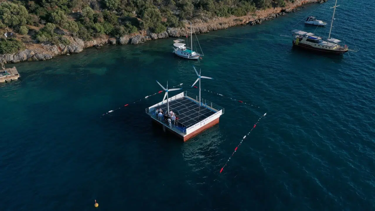 Bodrum'da Bir İlk: Denizden Temiz Su Üreten Yüzer Platform Tanıtıldı