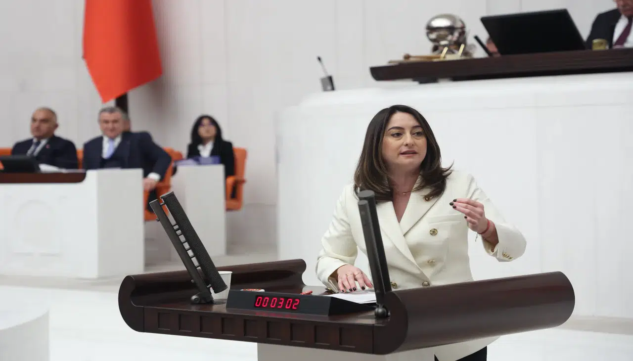 CHP’li Bankoğlu: “Diyanet Yasaları Çiğniyor, Kadınların Eşitliğine Savaş Açıyor”