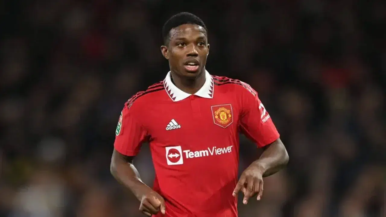 Galatasaray’ın Radarındaki Brezilyalı Stoper Vitao: Kimdir, Kariyeri ve Transfer İddiaları