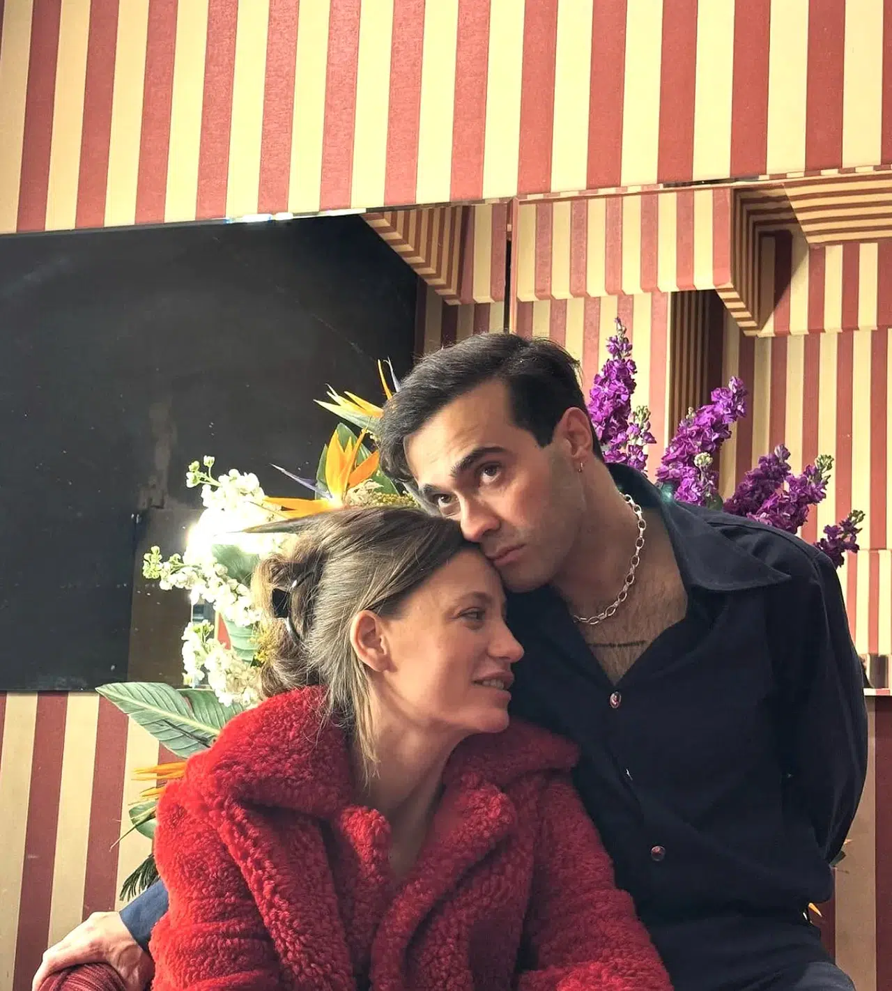 Mert Demir’in Vize Sorunu Tatili Erteledi, Serenay Sarıkaya Yalnız Uçtu