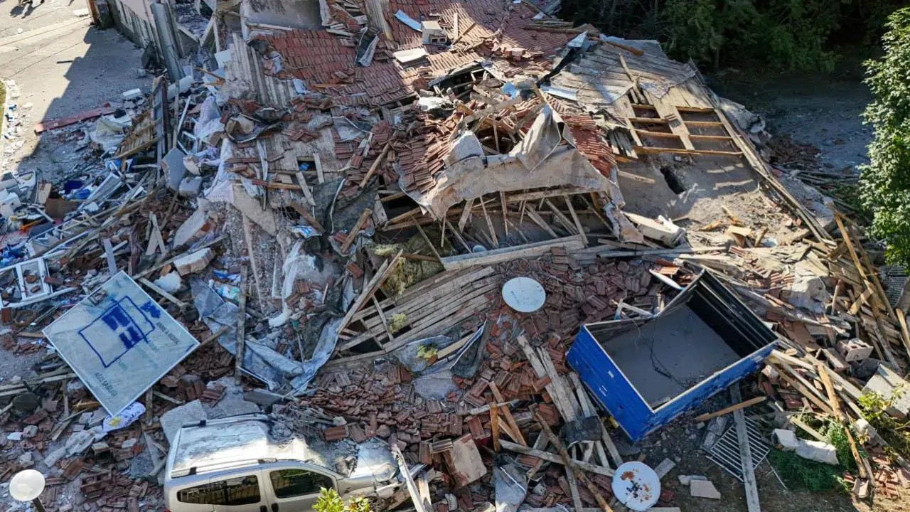 Balıkesir Valiliği: “Sındırgı’daki Yurtlar Depremzedelere Açık”