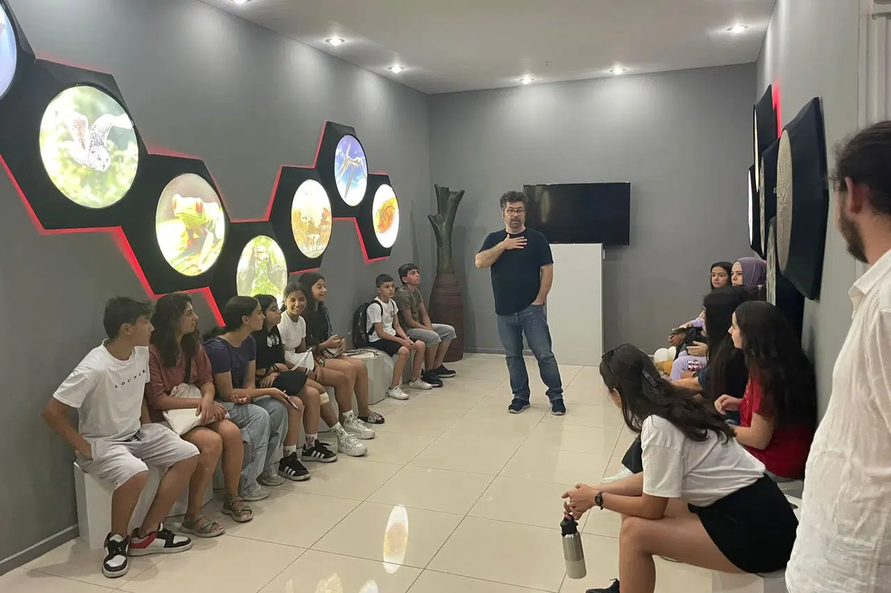 Gökyüzünden Dinozorlara: Çocuklar Bornova’da Bilimle Buluştu