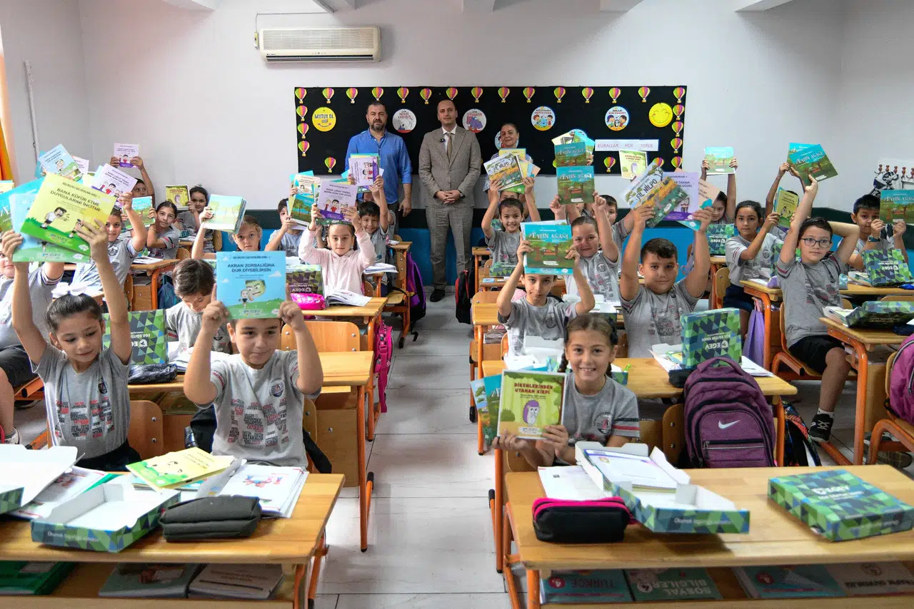 Bornova Belediyesi, Okula Yeni Başlayan Çocuklara Kırtasiye Yardımı Yapacak