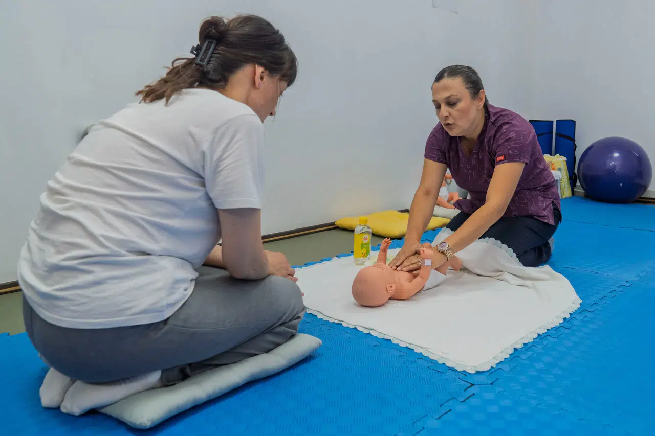 İzmir Büyükşehir'den Gebelere Tam Destek: Gebe Okulu Hizmete Açıldı