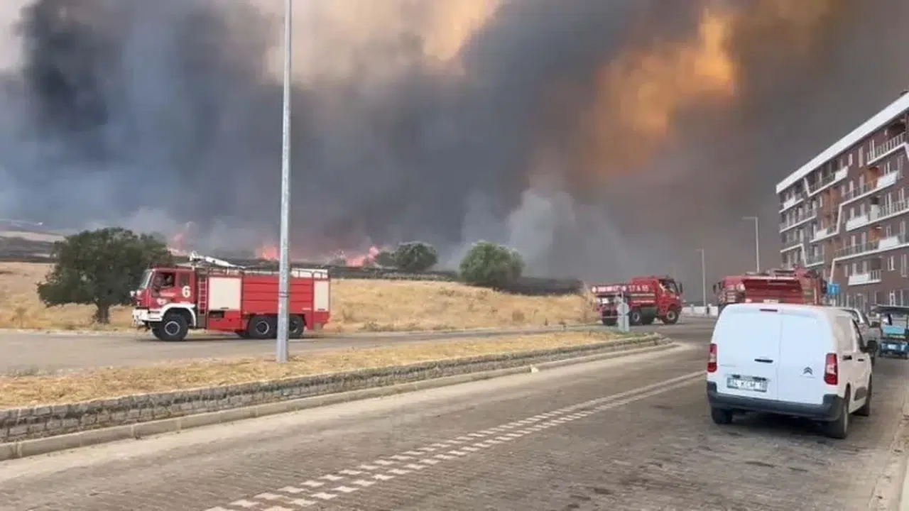 Çanakkale’de Korkutan Yangın: Huzurevi ve Hastanede Tahliye!