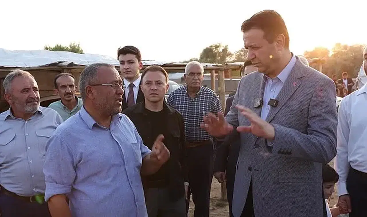 Mahmut Arıkan’dan Mevsimlik Tarım İşçilerine Ziyaret: “Ulaşım, Barınma ve Eğitim Sorunları Çözülmeli”