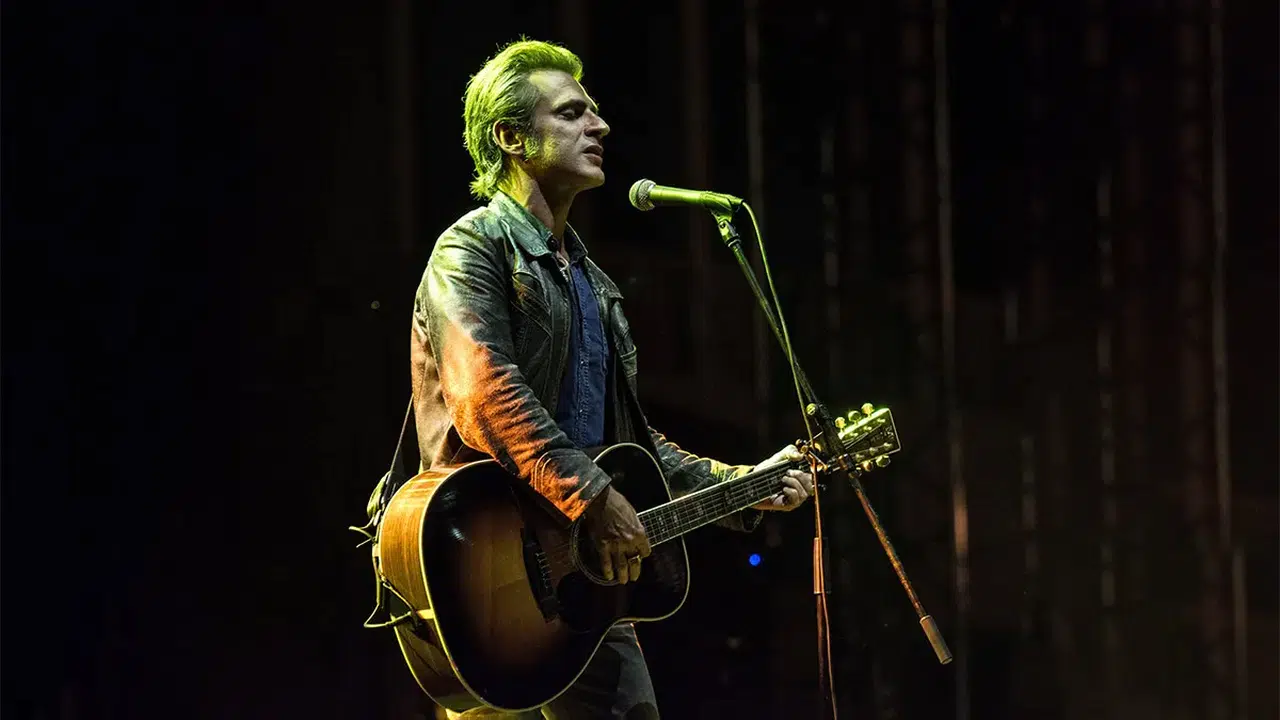 Türk Rock’ın Efsanesi Teoman Büyük Konser Teklifini Neden Geri Çevirdi?