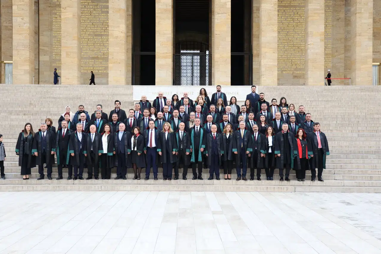 Türkiye Barolar Birliği’nin 56. Yılında Anıtkabir Ziyareti ve Özel Defter Mesajı