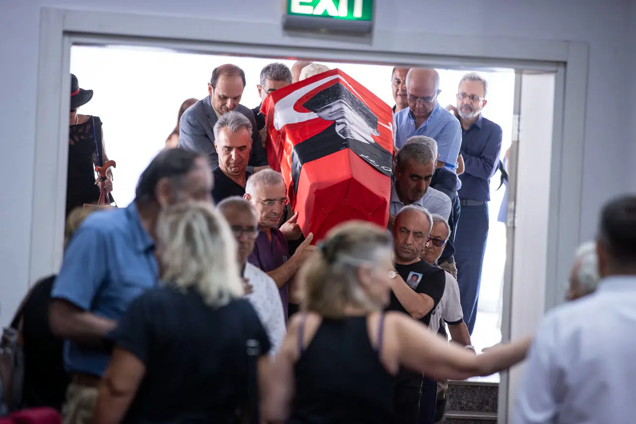 Cemil Tugay, hocası Prof. Dr. Emel Tümbay'ı unutmadı: "O bizim için ölmeyecek"