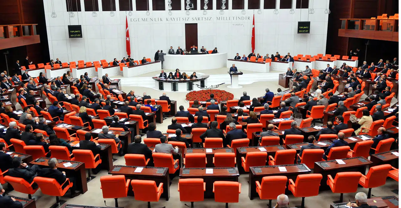 200’den Fazla Eski Bakan ve Milletvekilinden Yeni Anayasa Bildirisi: “TBMM’ye Kara Bir Leke Olur”