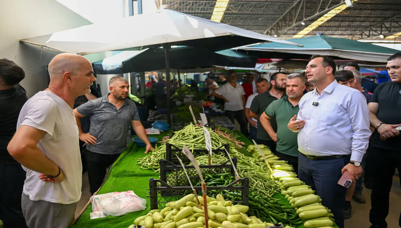 Bornova'da Vandalizm Sonrası Pazaryerleri Güvenliği Artırılıyor