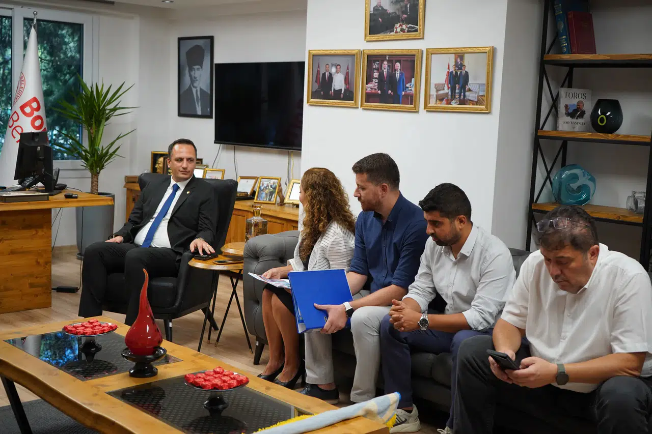 İzmir Bornova’da Geri Dönüşüm Seferberliği: Atık Bank Projesi Protokolü İmzalandı