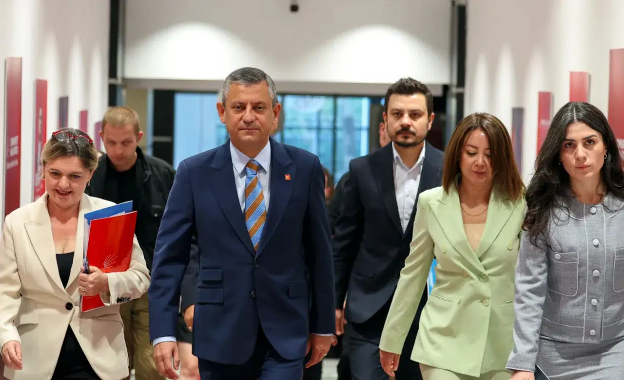 CHP lideri Özgür Özel: Delegeler, genel başkanın da engelleyemeyeceği bir kurultay kararı aldı