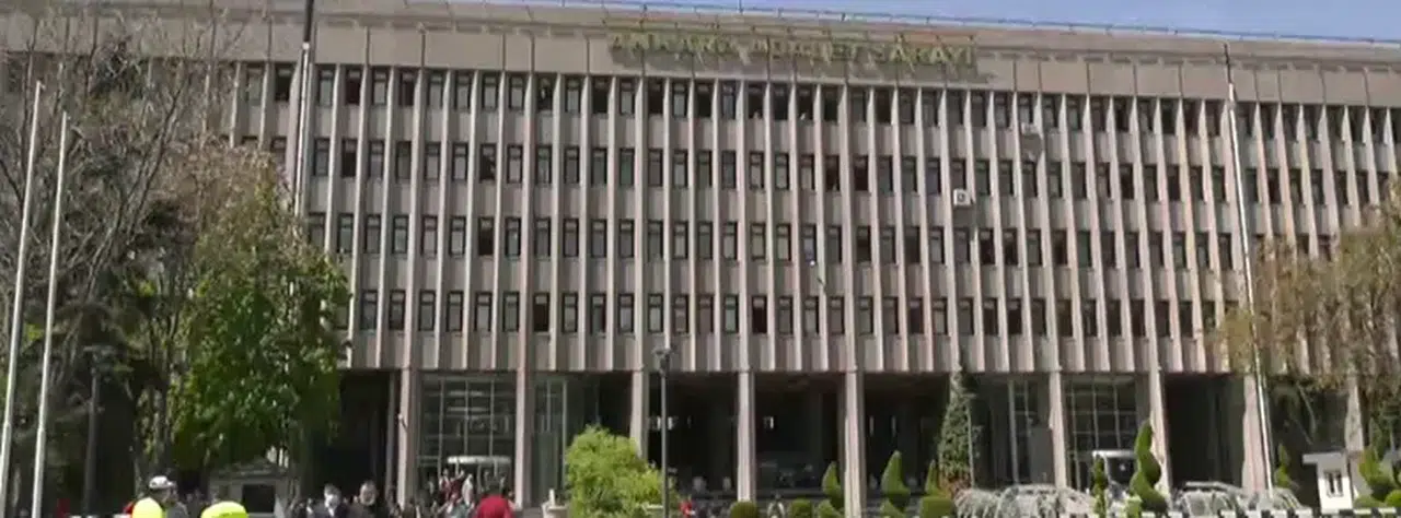 Ankara'da konser harcamaları nedeniyle gözaltına alınan 14 kişi adliyeye getirildi, sorgulama başladı