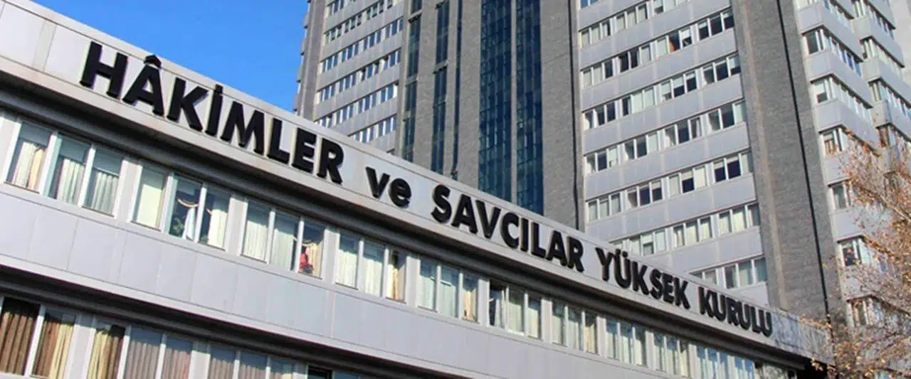 HSYK, 203 hâkim ve savcıyı meslekten ihraç etti