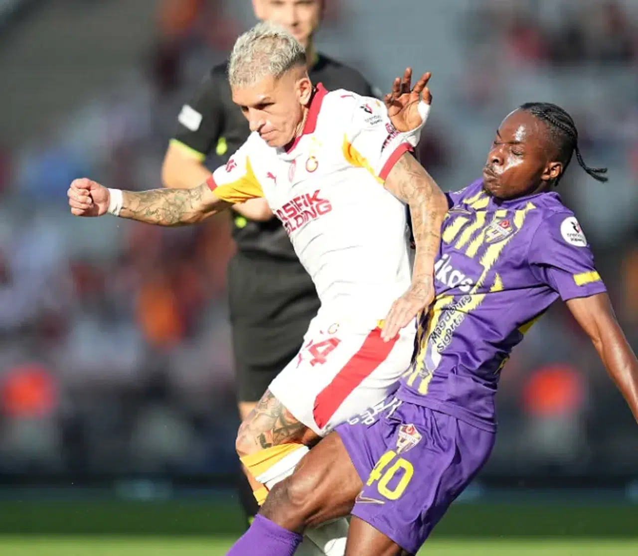 Galatasaray, Eyüpspor'u 2-0 yenerek Süper Lig'de önemli bir galibiyet aldı